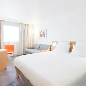 نوفوتيل سنتر غار مونبارناس 4* باريس
