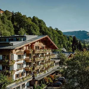 https://garten-theresias.saalbachhinterglemmhotels.com