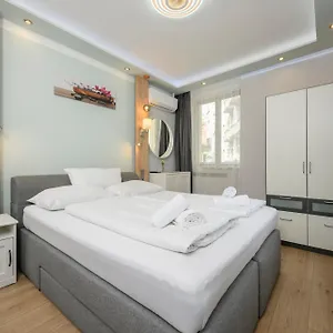Apartmanhotel Elegance Palais Palffy